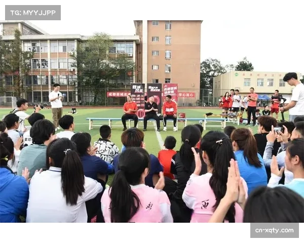 中超俱乐部与校园足球合作:推动足球进校园,培养青少年足球兴趣